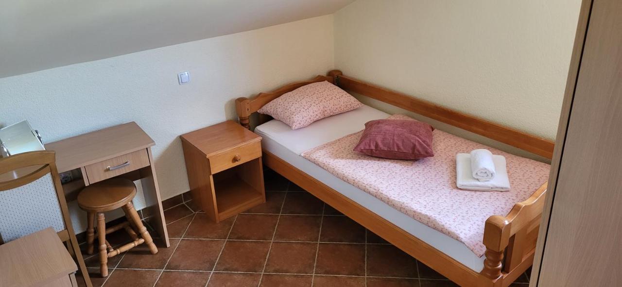 Vila Lisina Seliste Dreznicko Esterno foto
